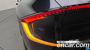 Kia EV6, 2023 — миниатюра 9