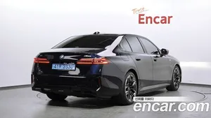 BMW i5, 2023 — миниатюра 2