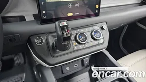 Land Rover Defender, 2022 — миниатюра 11