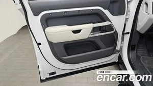 Land Rover Defender, 2022 — миниатюра 13