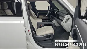 Land Rover Defender, 2022 — миниатюра 15