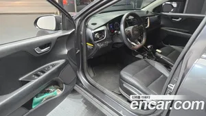 Kia Stonic, 2017 — миниатюра 13