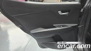 Kia Stonic, 2017 — миниатюра 15