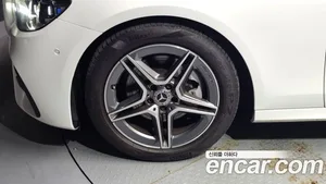 Mercedes-Benz E-Class, 2023 — миниатюра 5