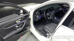 Mercedes-Benz E-Class, 2023 — миниатюра 13