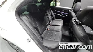 Mercedes-Benz E-Class, 2023 — миниатюра 18