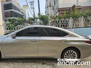 Lexus ES, 2022 — миниатюра 2