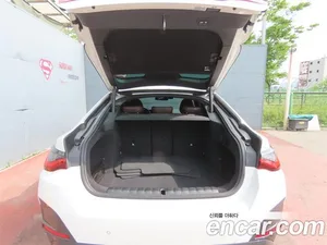 BMW i4, 2023 — миниатюра 5
