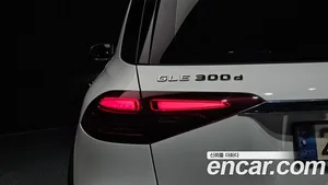 Mercedes-Benz GLE-Class, 2024 — миниатюра 9