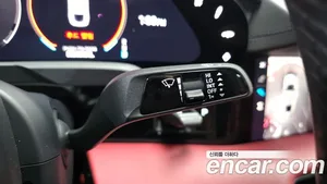 Porsche Taycan, 2025 — миниатюра 11