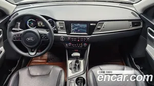 Kia Niro, 2016 — миниатюра 10