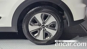 Kia Niro, 2016 — миниатюра 7