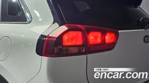 Kia Niro, 2016 — миниатюра 9