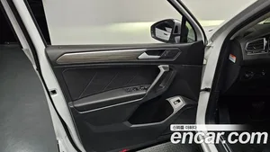 Volkswagen Tiguan, 2024 — миниатюра 13