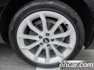 Audi A4, 2023 — миниатюра 5
