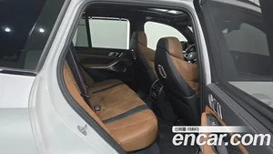 BMW X5M, 2025 — миниатюра 17