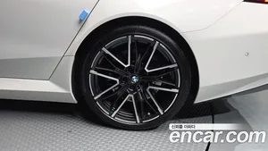 BMW M5, 2025 — миниатюра 7