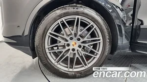 Porsche Cayenne, 2024 — миниатюра 5