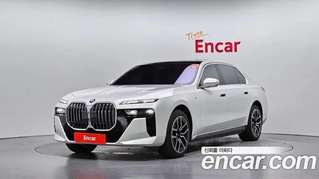 BMW i7, 2024 — фото автомобиля из Кореи