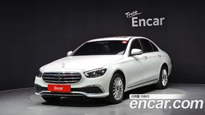Mercedes-Benz E-Class, 2023 — миниатюра 1