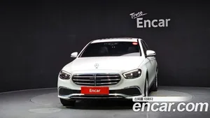 Mercedes-Benz E-Class, 2023 — миниатюра 3