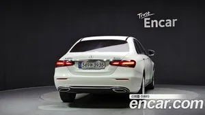 Mercedes-Benz E-Class, 2023 — миниатюра 4