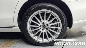 Mercedes-Benz E-Class, 2023 — миниатюра 7