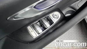 Mercedes-Benz E-Class, 2023 — миниатюра 27