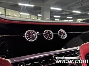 Bentley Continental, 2022 — миниатюра 10