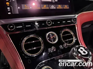Bentley Continental, 2022 — миниатюра 11