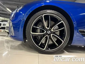 Bentley Continental, 2022 — миниатюра 15