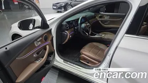 Mercedes-Benz E-Class, 2021 — миниатюра 10