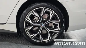 BMW i4, 2022 — миниатюра 6