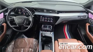 Audi e-tron, 2022 — миниатюра 7