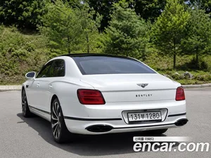 Bentley Flying Spur, 2022 — миниатюра 2