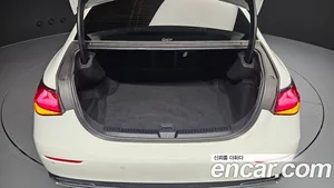Mercedes-Benz E-Class, 2025 — миниатюра 36
