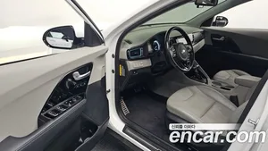 Kia Niro, 2017 — миниатюра 10