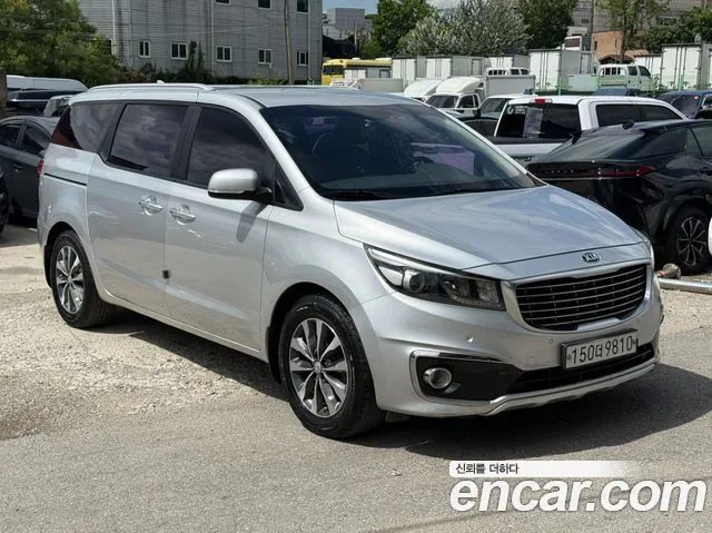 Kia Carnival, 2015 — фото автомобиля из Кореи