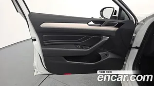 Volkswagen Passat, 2022 — миниатюра 13