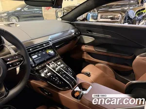 Astonmartin Vantage, 2025 — миниатюра 11
