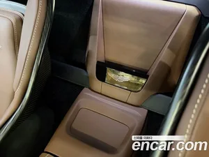 Astonmartin Vantage, 2025 — миниатюра 15