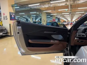 Astonmartin Vantage, 2025 — миниатюра 18