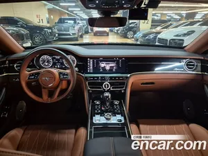 Bentley Flying Spur, 2023 — миниатюра 6