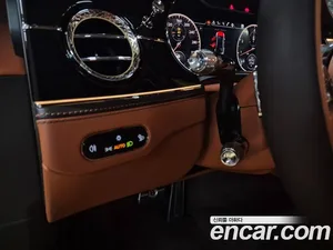 Bentley Flying Spur, 2023 — миниатюра 16