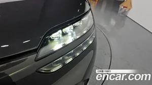 Genesis GV60, 2023 — миниатюра 8