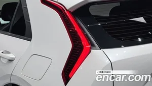 Kia Niro, 2023 — миниатюра 8