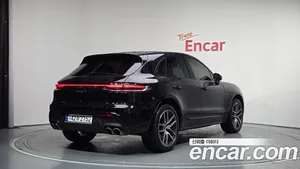 Porsche Macan, 2023 — миниатюра 2