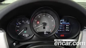 Porsche Macan, 2023 — миниатюра 8