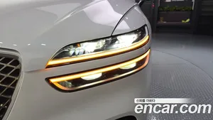 Genesis GV70, 2022 — миниатюра 8