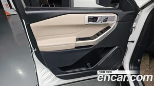 Ford Explorer, 2020 — миниатюра 13